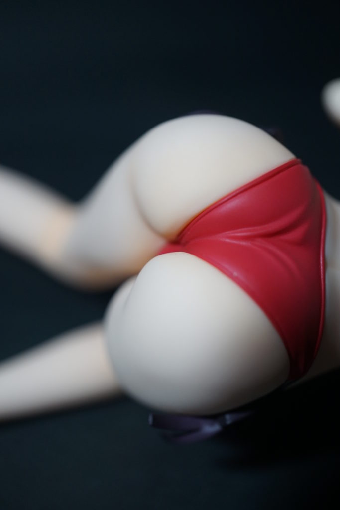 イラストのモデリングに使える冴えカノ澤村・スペンサー・英梨々のセクシー水着のフィギュアのお尻の接写