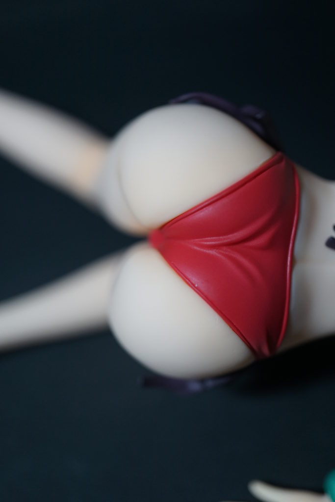 イラストのモデリングに使える冴えカノ澤村・スペンサー・英梨々のセクシー水着のフィギュアのお尻の接写