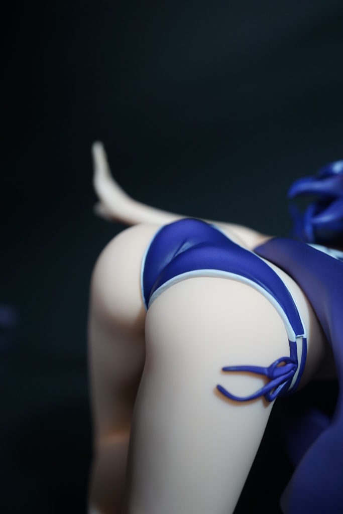 イラストのモデリングに使える冴えカノ霞ヶ丘詩羽のセクシー水着のフィギュアお尻の接写